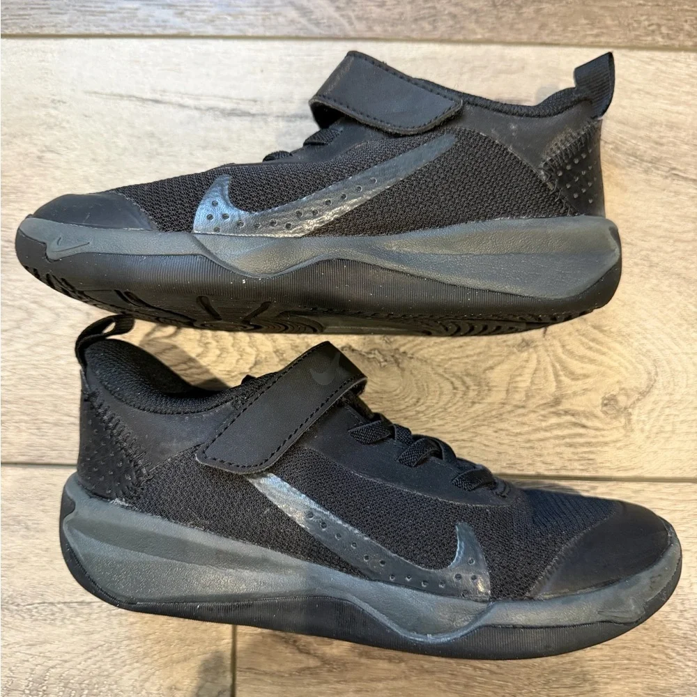 Nike Black and Gray Kids' Sneakers (13C)